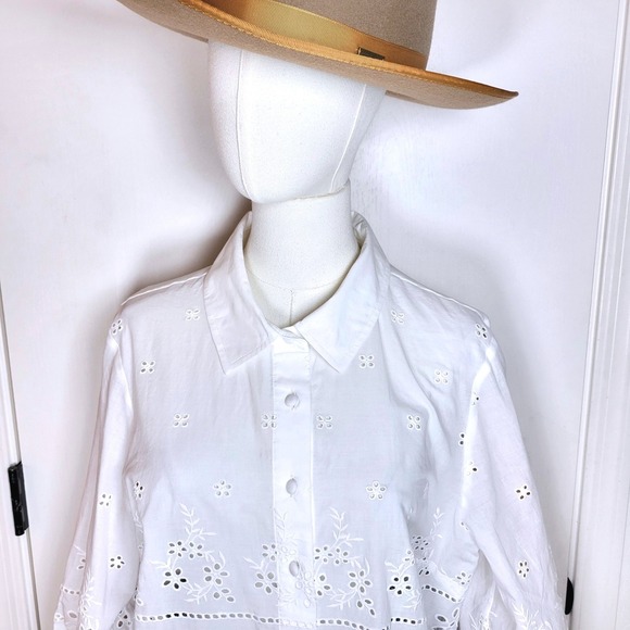Cabi White Eyelet Cotton Blouse Large Romantic Button Up Coastal Chic Top - Picture 7 of 9